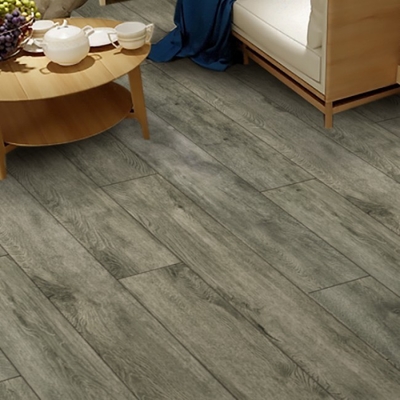 Durable PVC Flooring Plank in 5mm Thickness with Click System and Wood Grain Finish