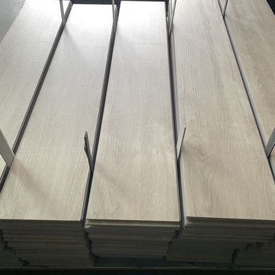 Indoor 5mm SPC Vinyl Planks with Embossed and Scratch Resistant Surface Treatment