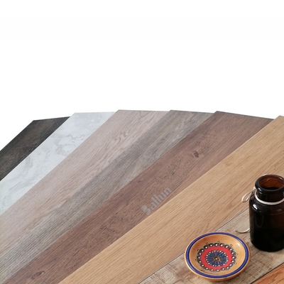 SPC Vinyl Flooring 4mm 5mm 6mm Planks Click Plastic Floor Tile in PVC Material for OEM